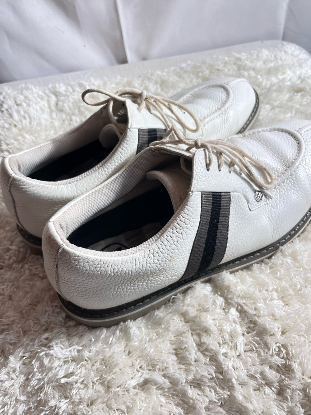 G/FORE Golf Shoes White Leather Lace-Up Loafers, Gray Stripe